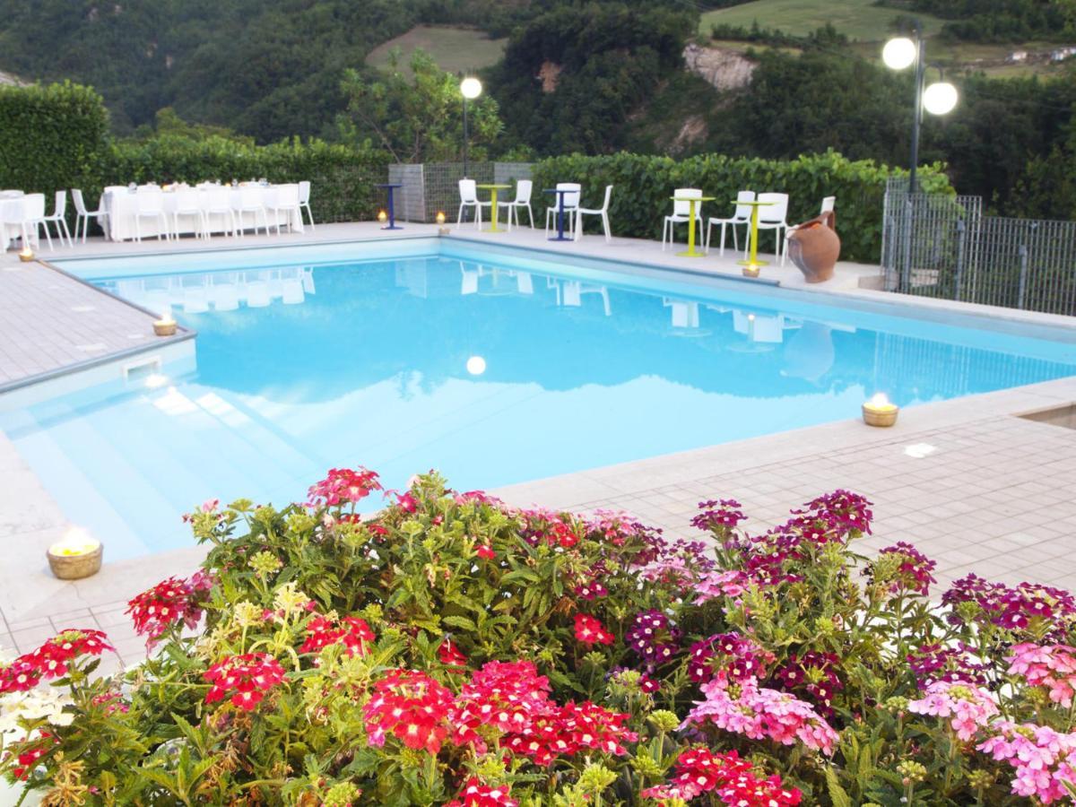 Hotel Ristorante Tre Lanterne & Spa Acquasanta Terme Exteriör bild
