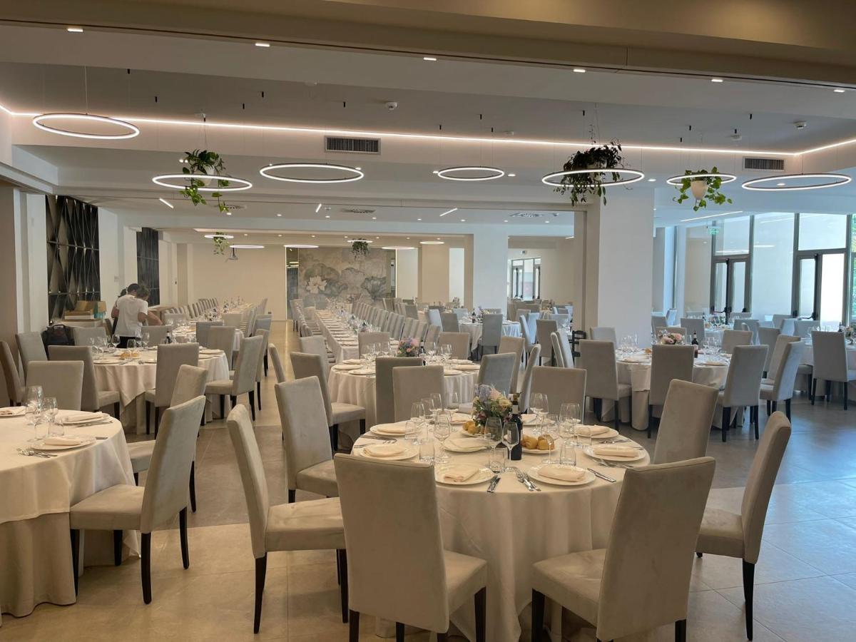 Hotel Ristorante Tre Lanterne & Spa Acquasanta Terme Exteriör bild