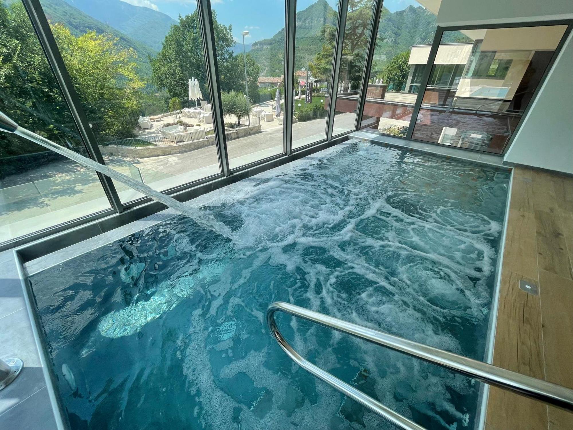 Hotel Ristorante Tre Lanterne & Spa Acquasanta Terme Exteriör bild